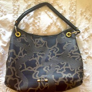 Elegant Black and Gold Women's Bag